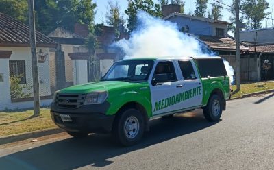 CONTINÚAN LAS TAREAS DE FUMIGACIÓN EN TODO ESTEBAN ECHEVERRÍA