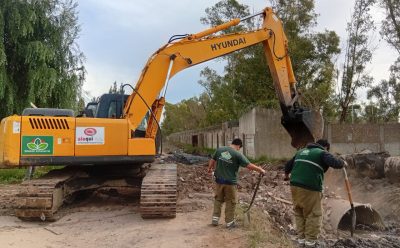 CAMBIO DE CAÑERÍAS DE DESAGÜE EN 9 DE ABRIL