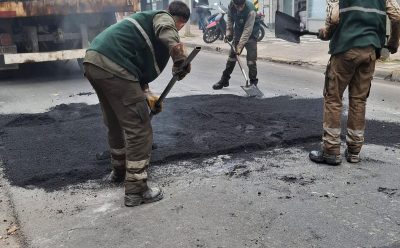 CONTINÚAN LOS TRABAJOS DE BACHEO EN CALLES Y AVENIDAS EN LUIS GUILLÓN