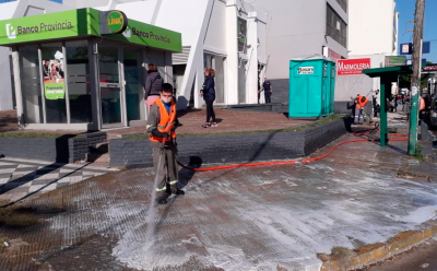 TAREAS DE LIMPIEZA INTEGRAL EN VEREDAS DEL DISTRITO