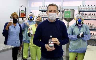 FERNANDO GRAY SUPERVISÓ LA PRODUCCIÓN DE ALCOHOL EN GEL EN LA UNIDAD SANITARIA N° 1