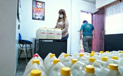 Informe N° 417 | EL MUNICIPIO ENTREGÓ 800 LITROS DE ALCOHOL EN GEL A INSTITUCIONES EDUCATIVAS