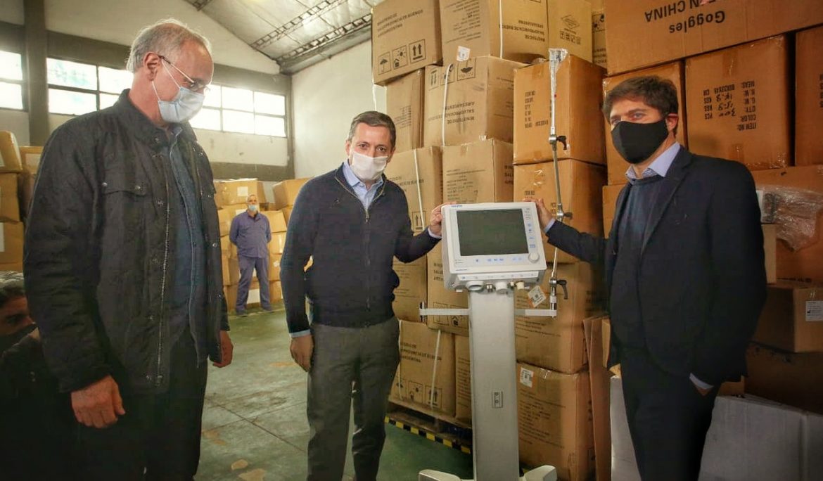 FERNANDO GRAY Y AXEL KICILLOF EN LA ENTREGA DE RESPIRADORES PARA ESTEBAN ECHEVERRÍA