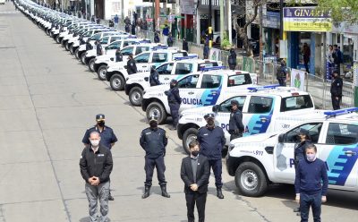 FERNANDO GRAY Y AXEL KICILLOF PRESENTARON 60 NUEVOS PATRULLEROS PARA ESTEBAN ECHEVERRÍA