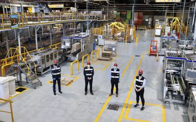 FERNANDO GRAY Y JUAN CABANDIÉ RECORRIERON LA PLANTA DE COCA-COLA FEMSA ESTEBAN ECHEVERRÍA