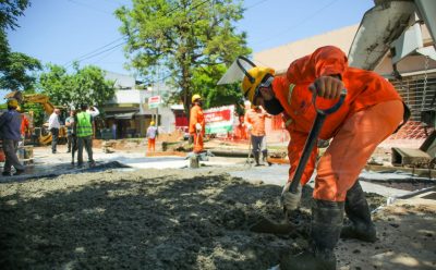CONTINÚAN LAS OBRAS DE BACHEO EN ESTEBAN ECHEVERRÍA