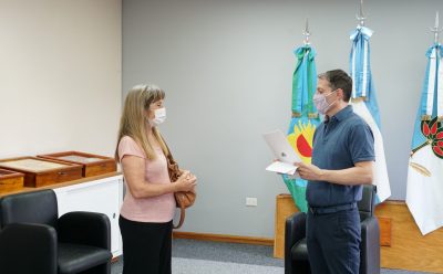 FERNANDO GRAY ENTREGÓ SUBSIDIOS A FAMILIAS CON PROBLEMAS DE SALUD