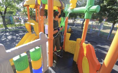 EL MUNICIPIO HABILITA LOS JUEGOS EN LAS PLAZAS DEL DISTRITO