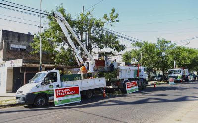 EL MUNICIPIO REALIZA DESPEJE DE LUMINARIAS EN DIFERENTES PUNTOS DE MONTE GRANDE SUR