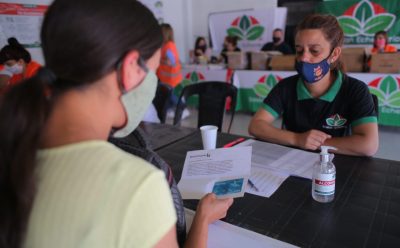 ENTREGA DE TARJETA ALIMENTAR EN 9 DE ABRIL