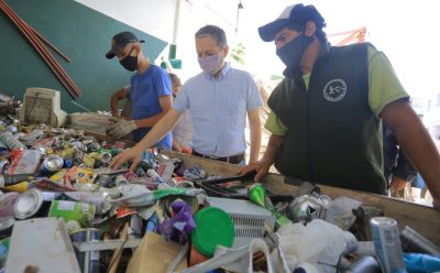 FERNANDO GRAY ENTREGÓ UN SUBSIDIO A LA COOPERATIVA DE RECUPERADORES URBANOS “PLAZA LAVALLE”