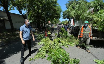 FERNANDO GRAY RECORRIÓ UN OPERATIVO DE COLOCACIÓN DE LUMINARIAS LED EN LUIS GUILLÓN