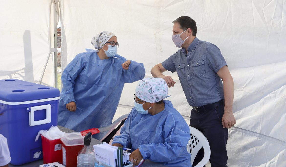 FERNANDO GRAY RECORRIÓ UN OPERATIVO DE SALUD