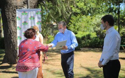 FERNANDO GRAY Y AUGUSTO COSTA ENTREGARON SUBSIDIOS A ENTIDADES DE ESTEBAN ECHEVERRÍA