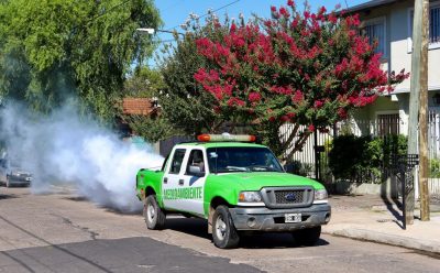 CONTINÚAN LOS OPERATIVOS DE FUMIGACIÓN EN LUIS GUILLÓN