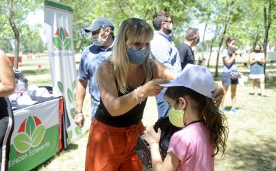 EL MUNICIPIO CONTINÚA CON LA ENTREGA DE ZAPATILLAS E INSUMOS, EN EL MARCO DEL PROGRAMA “VERANO ATR”