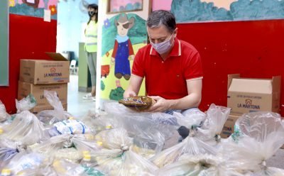EL MUNICIPIO ENTREGÓ MÓDULOS ALIMENTARIOS A FAMILIAS DEL BARRIO SANTA LUCÍA