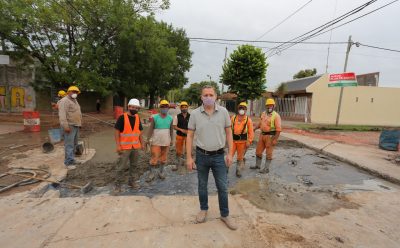 FERNANDO GRAY RECORRIÓ OBRAS DE BACHEO EN MONTE GRANDE Y LUIS GUILLÓN