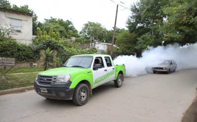 EQUIPOS MUNICIPALES CONCRETAN TAREAS DE FUMIGACIÓN