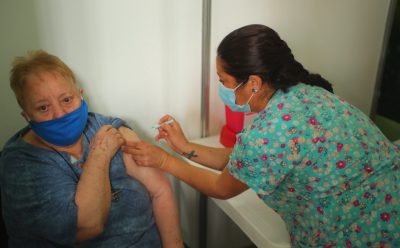 CONTINÚA LA VACUNACIÓN CONTRA EL COVID-19 EN ESTEBAN ECHEVERRÍA