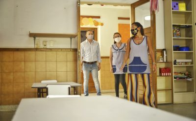 FERNANDO GRAY ENTREGÓ UN SUBSIDIO AL JARDÍN DE INFANTES N° 922 DE EL JAGÜEL