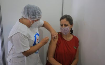 LAS VECINAS Y VECINOS DE ESTEBAN ECHEVERRÍA SE VACUNAN CONTRA EL COVID-19