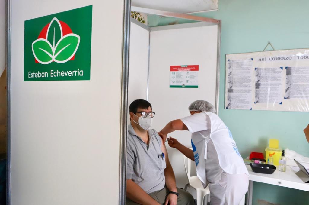 VACUNACIÓN CONTRA EL COVID-19 EN ESTEBAN ECHEVERRÍA