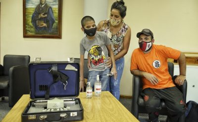 EL MUNICIPIO ENTREGÓ SUBSIDIOS A VECINAS Y VECINOS DE ESTEBAN ECHEVERRÍA