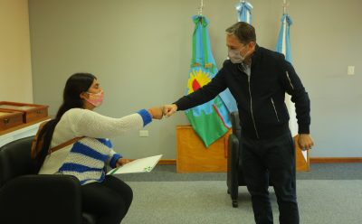 FERNANDO GRAY ENTREGÓ SUBSIDIOS A VECINAS Y VECINOS CON GRAVES PROBLEMAS DE SALUD