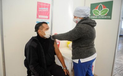 EN ESTEBAN ECHEVERRÍA YA SE APLICARON MÁS DE 117 MIL DOSIS DE LA VACUNA CONTRA EL COVID-19