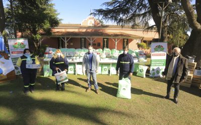 FERNANDO GRAY ENTREGÓ KITS DE TRABAJO A RECUPERADORAS Y RECUPERADORES URBANOS