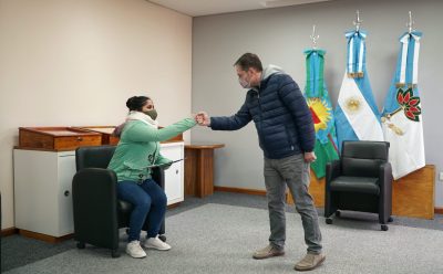 FERNANDO GRAY ENTREGÓ SUBSIDIOS A VECINAS Y VECINOS DE ESTEBAN ECHEVERRÍA