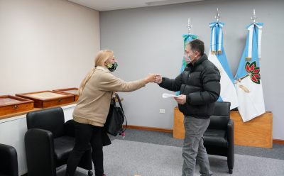 FERNANDO GRAY ENTREGÓ SUBSIDIOS PARA MEJORAR LA CALIDAD DE VIDA DE VECINAS Y VECINOS