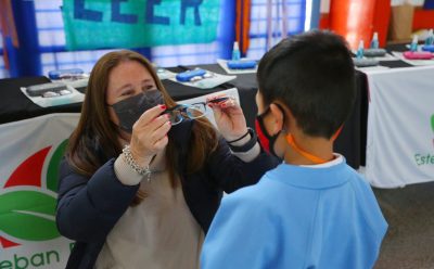 EL MUNICIPIO ENTREGÓ ANTEOJOS A ESTUDIANTES DE MONTE GRANDE