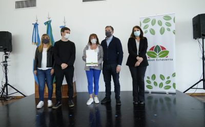 FERNANDO GRAY Y EL MINISTRO AUGUSTO COSTA ENTREGARON FONDOS PARA LA REACTIVACIÓN TURÍSTICA Y CULTURAL A VECINAS Y VECINOS