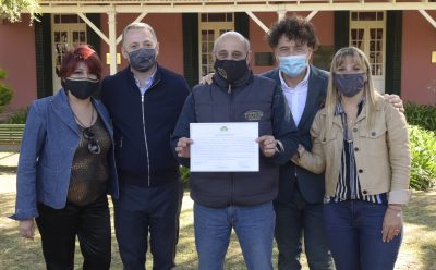 FERNANDO GRAY ENTREGÓ BOLETOS DE ADJUDICACIÓN Y ESCRITURAS A FAMILIAS DE ESTEBAN ECHEVERRÍA