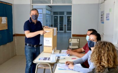 FERNANDO GRAY VOTÓ EN LA ESCUELA N° 15 DE CANNING