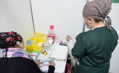 CONTINÚA EL PLAN DE VACUNACIÓN CONTRA EL COVID-19 EN ESTEBAN ECHEVERRÍA