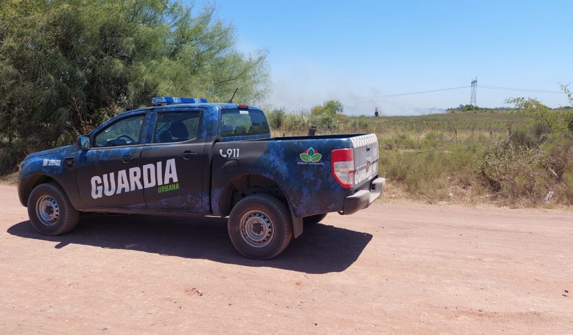 BOMBEROS VOLUNTARIOS JUNTO A PERSONAL MUNICIPAL EXTINGUIERON UN NUEVO FOCO DE INCENDIO EN LA ZONA RURAL DE CANNING