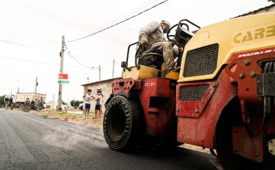 CONTINÚAN LOS TRABAJOS DE ASFALTO EN 9 DE ABRIL