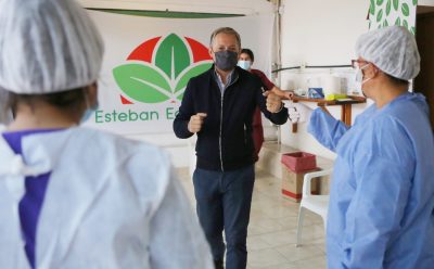 FERNANDO GRAY RECORRIÓ EL CENTRO DE TESTEO RÁPIDO QUE FUNCIONA LAS 24 HORAS EN LA CASA DE LAS JUVENTUDES