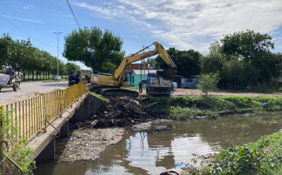 EL MUNICIPIO DE ESTEBAN ECHEVERRÍA Y ACUMAR TRABAJAN EN LA LIMPIEZA DE ARROYOS