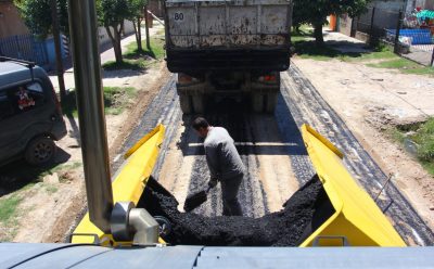 AVANZAN LAS OBRAS DE PAVIMENTACIÓN EN ESTEBAN ECHEVERRÍA