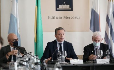 FERNANDO GRAY FIRMÓ UN CONVENIO PARA FORTALECER EL TRABAJO DE MERCOCIUDADES CON LAS UNIVERSIDADES