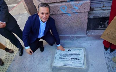 FERNANDO GRAY INAUGURÓ UNA PLACA EN HOMENAJE AL ESCRITOR ESTEBAN ECHEVERRÍA EN MONTEVIDEO