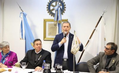 FERNANDO GRAY PARTICIPÓ DEL CAMBIO DE AUTORIDADES DEL ROTARY CLUB DE LUIS GUILLÓN 