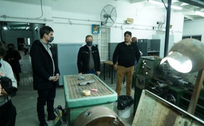 FERNANDO GRAY RECORRIÓ EL CENTRO DE FORMACIÓN LABORAL N.° 402