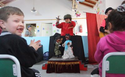 ESPECTÁCULO DE TÍTERES EN LOS CENTROS DE ATENCIÓN INTEGRAL