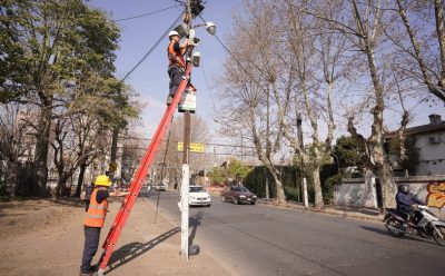 NUEVAS CÁMARAS DE SEGURIDAD EN MONTE GRANDE Y EN LUIS GUILLÓN