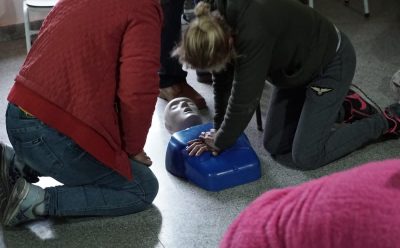 CURSO DE RCP PARA FAMILIAS DE ASISTENTES A CENTROS DE ATENCIÓN INTEGRAL Y CASAS DE LAS INFANCIAS